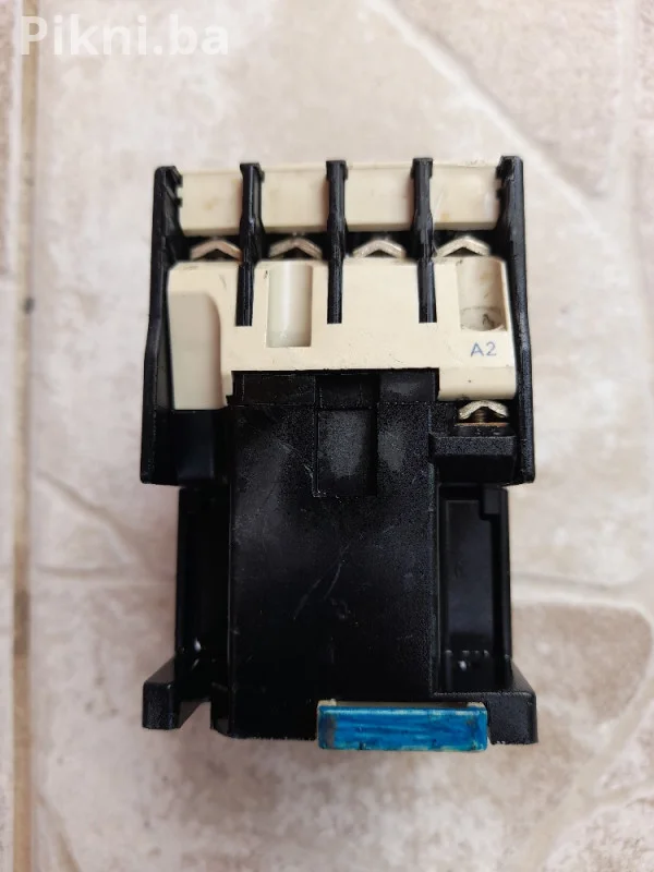 Kontaktor Telemecaniquje 40A 220v sklopka prekidac
