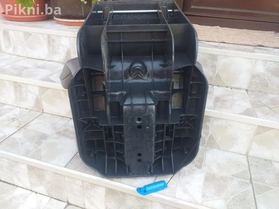 Auto sjedalica NANIA 9-18kg sjedište za djecu 50 KM