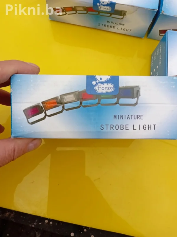 RASPRODAJA! Mini Stroboskop/Rotacija Lampe - NEON ZELENA 12v