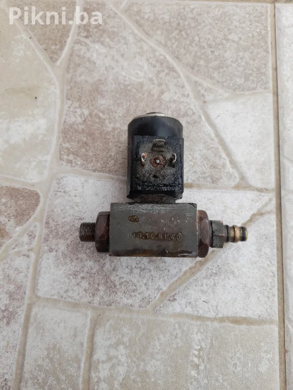 Pneumatski magnetni ventil 24v kamion bager