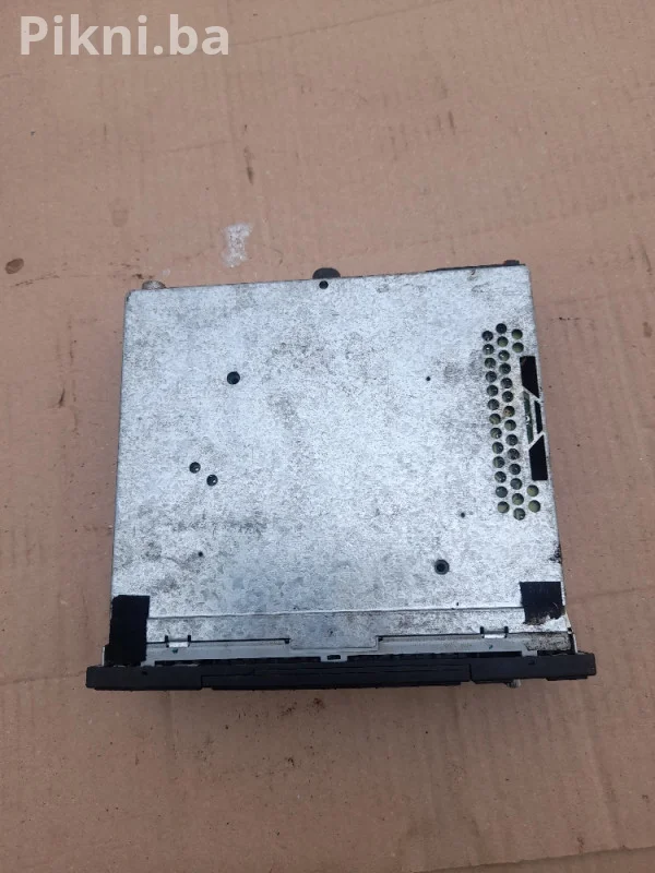 ORIGINAL VW GAMMA Auto Radio / NEISPITAN / Uvoz iz Njemačke (30 K