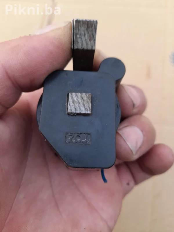 Bombina elektronika kosacice trimera motorne pile