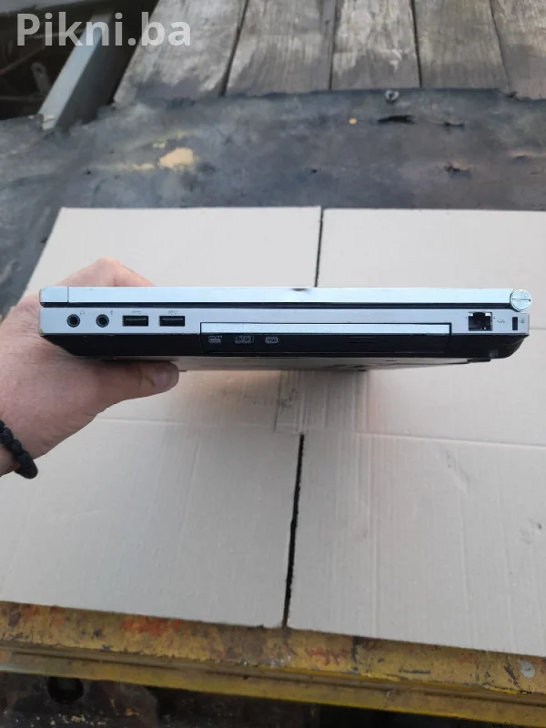 LAPTOP HP EliteBook 8570p / Intel i7 / Aluminijum - ZA DIJELOVE