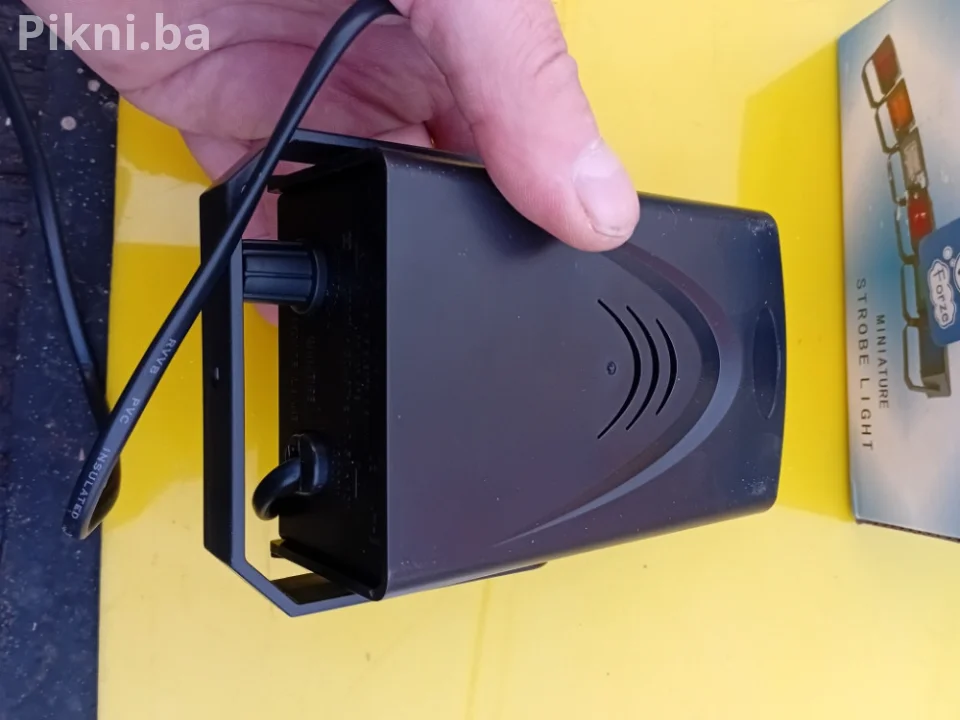 VIP Rasveta za Vaš Prostor: Mini Crveni Stroboskop (Strobe Light)