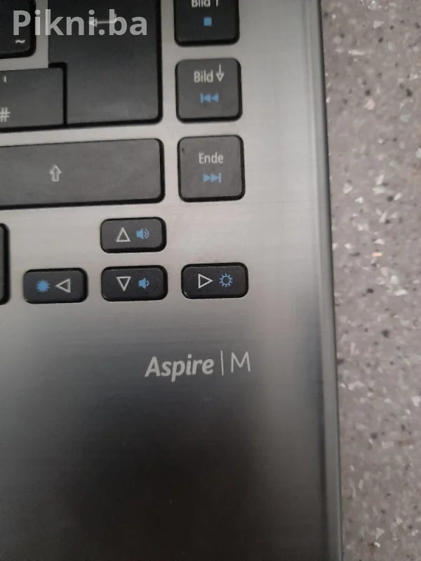 Laptop Acer Aspire M5 Ultrabook / i3 / Alu kućište / Svijetleća t