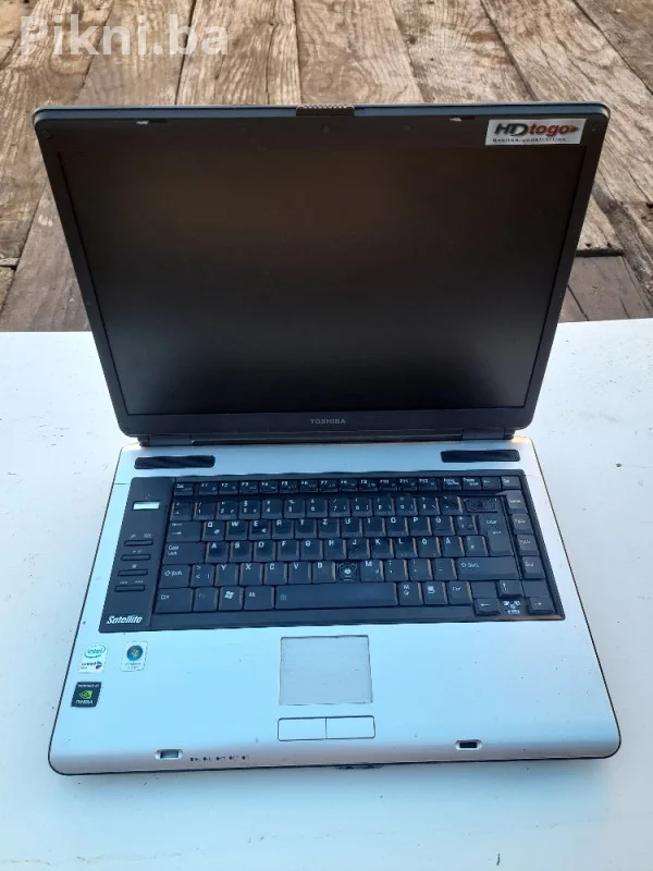 Toshiba Satellite A100-906 (PSAA9E) - ZA DIJELOVE