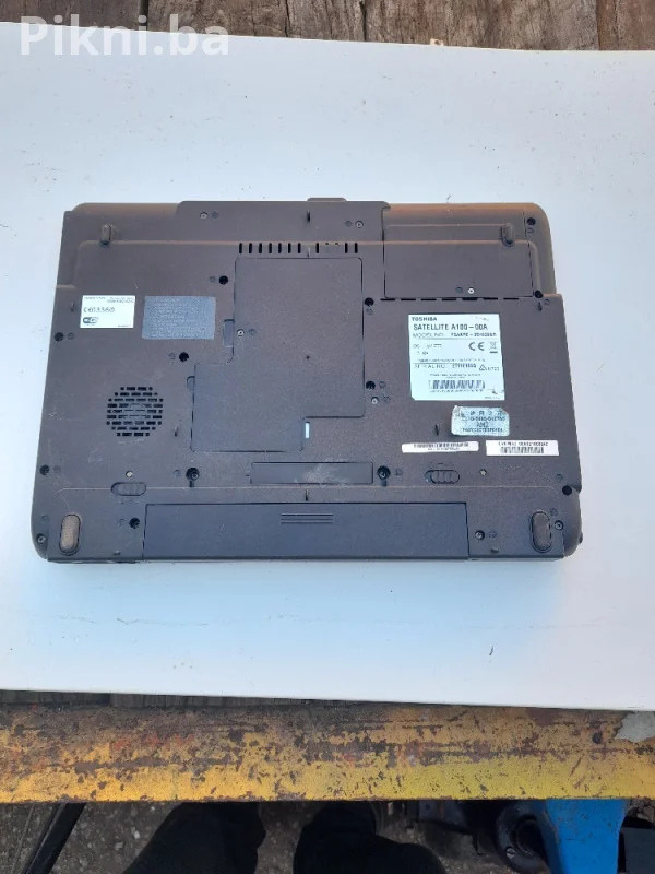 Toshiba Satellite A100-906 (PSAA9E) - ZA DIJELOVE