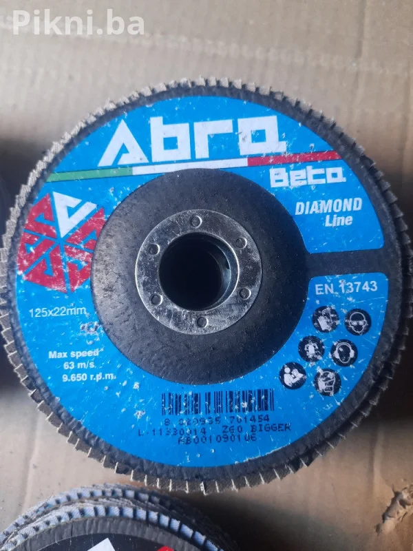 Profi disk za brušenje sa papirima za metal 125x22mm