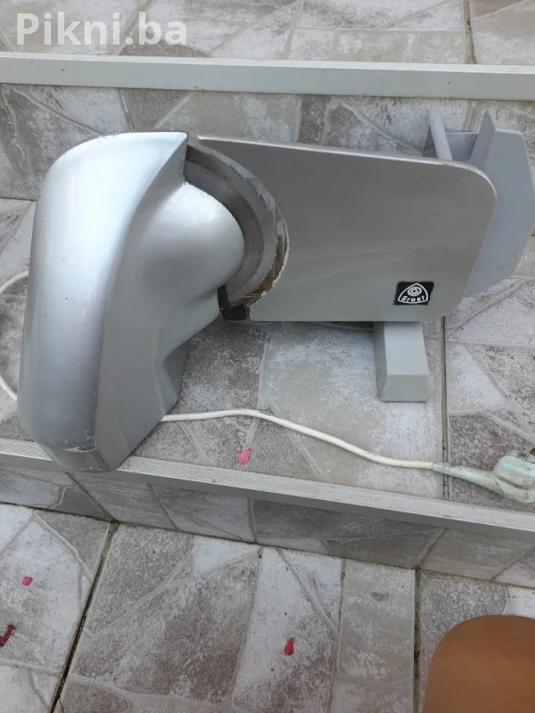 Graef EH-170 T - Profesionalna mesoreznica salamoreznica,ispravan