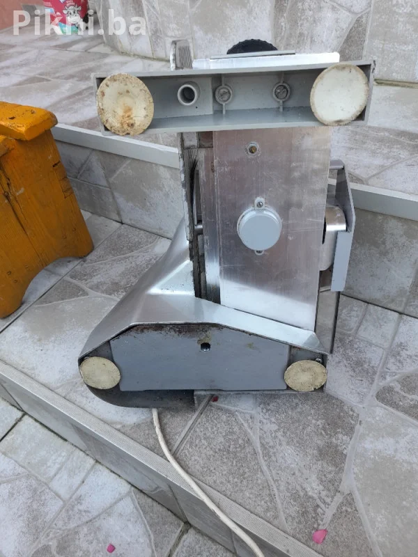 Graef EH-170 T - Profesionalna mesoreznica salamoreznica,ispravan