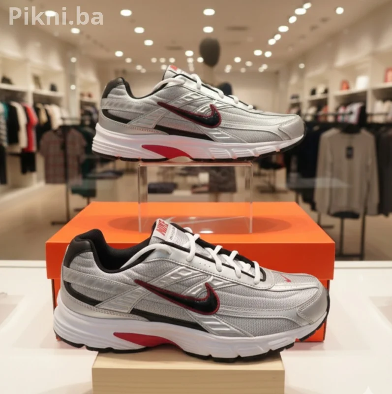 Nove Nike Initiator patike, broj 46, plaćene 110e - Hitno na prod