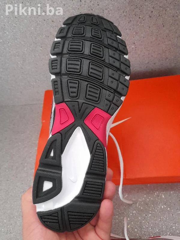 Nove Nike Initiator patike, broj 46, plaćene 110e - Hitno na prod