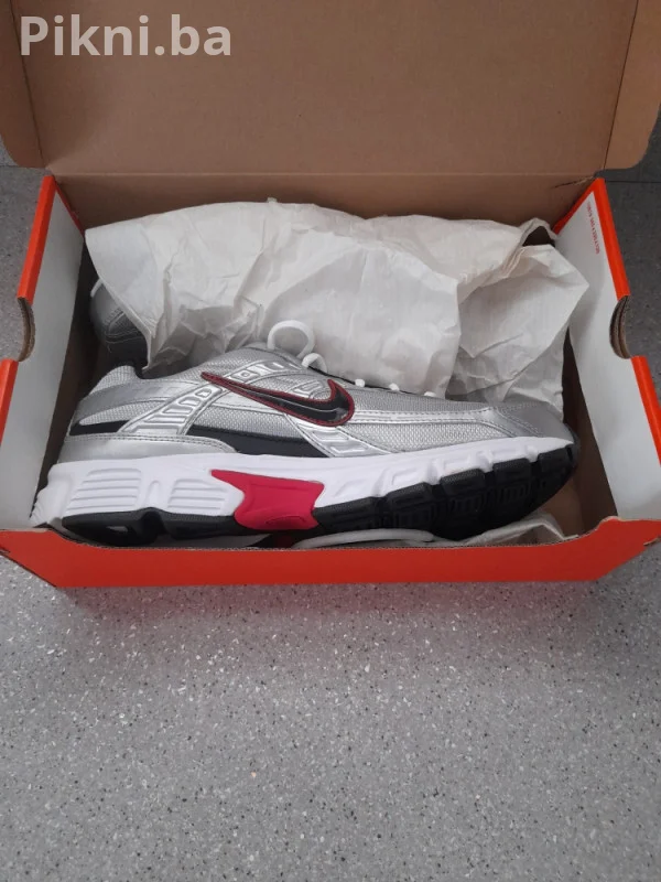 Nove Nike Initiator patike, broj 46, plaćene 110e - Hitno na prod