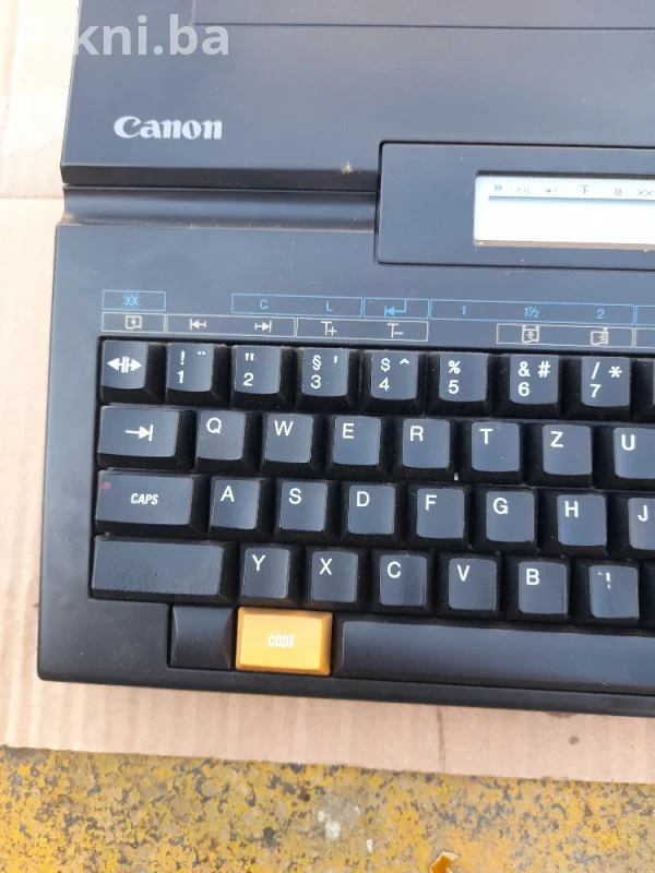 KOLEKCIONARSKI ! Canon Typestar 10 Elektronska mašina za pisanje