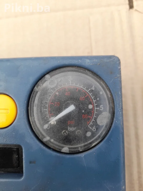 Kompresor za duvanje auto guma 12volti