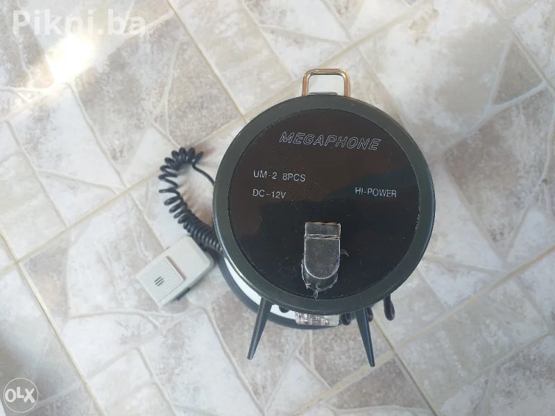 Megafon 45w SPEAKA 8x1,5v nove baterije