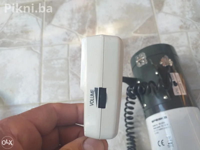 Megafon 45w SPEAKA 8x1,5v nove baterije