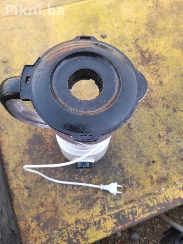 Tesla blender BL201W (500W) / Ispravan motor / Za dijelove