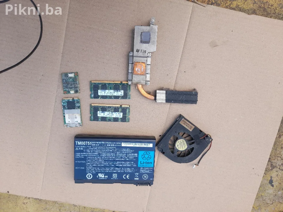 Dijelovi za laptop Acer Extensa 5220 / 5620 (Ekran, HDD, RAM)