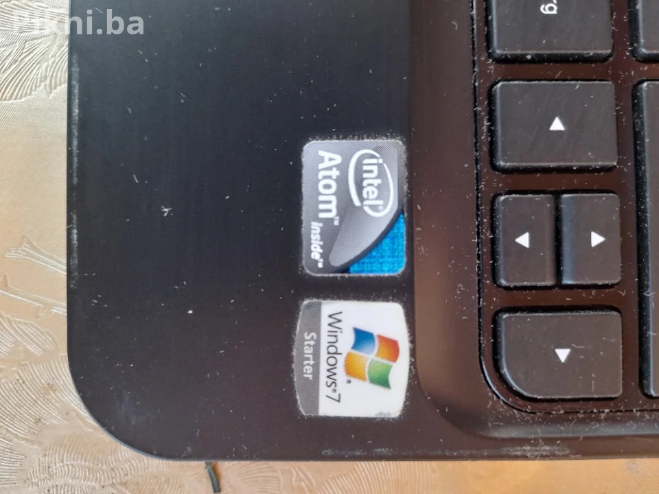 HP Mini (Crveni) - Odlično očuvan - Iz Njemačke laptop