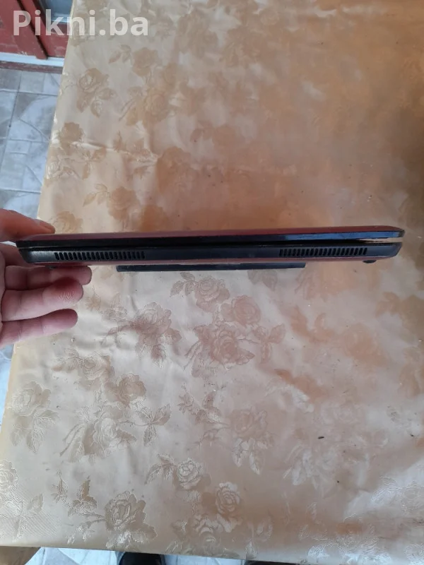 HP Mini (Crveni) - Odlično očuvan - Iz Njemačke laptop