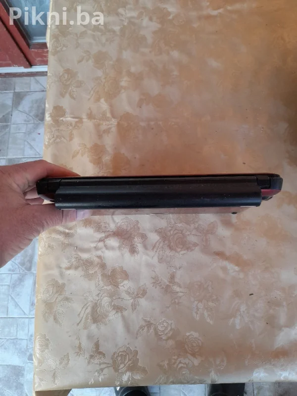 HP Mini (Crveni) - Odlično očuvan - Iz Njemačke laptop