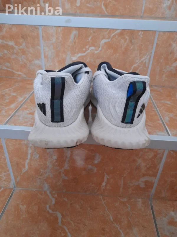 Adidas Alphabounce,patike broj 45 - Kao nove, nošene samo jednom!