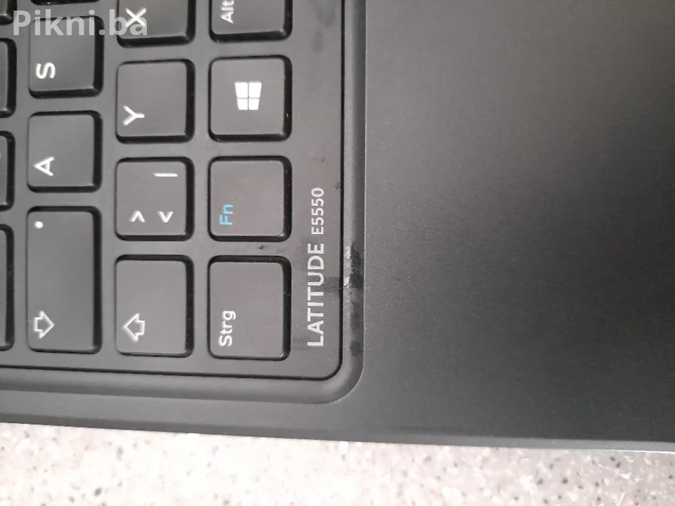 Dell Latitude E5550 i5 / ZA DIJELOVE / IZ Njemačke