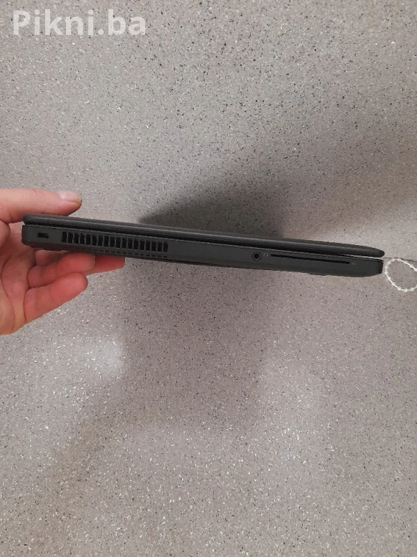 Dell Latitude E5550 i5 / ZA DIJELOVE / IZ Njemačke