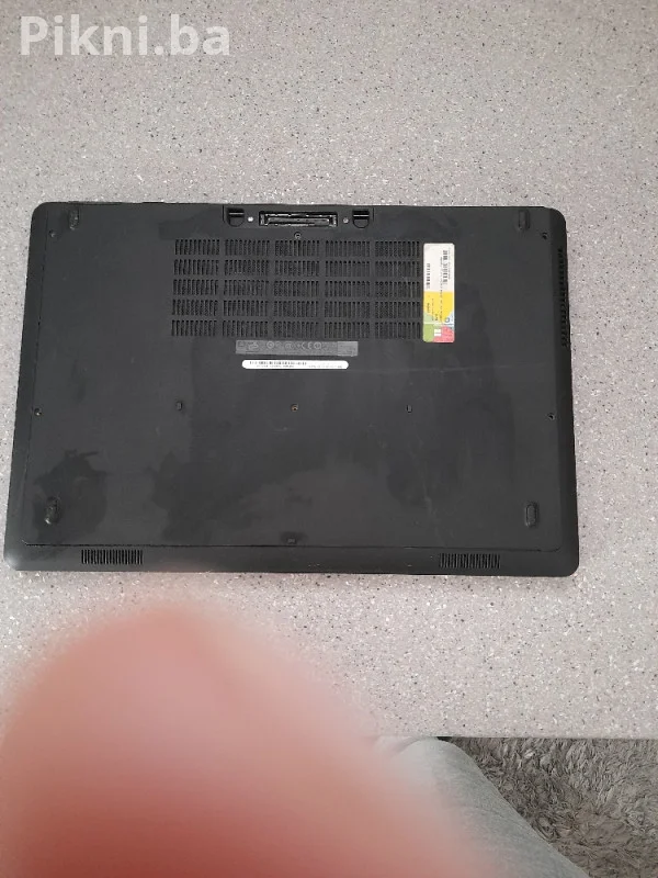 Dell Latitude E5550 i5 / ZA DIJELOVE / IZ Njemačke