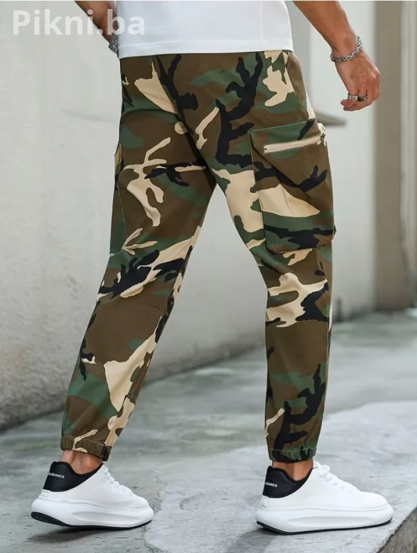 Maskirne Cargo Pantalone / Jogger - NOVO - Veličina XL