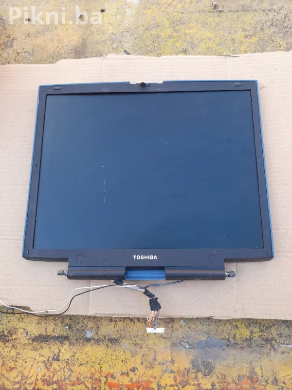 Ekran laptop Toshiba lap top računar kompjuter za dijelove