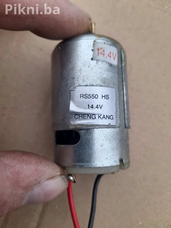100% ISPRAVAN DC MOTOR RS550 HS | 14.4V elktro | 20 KM