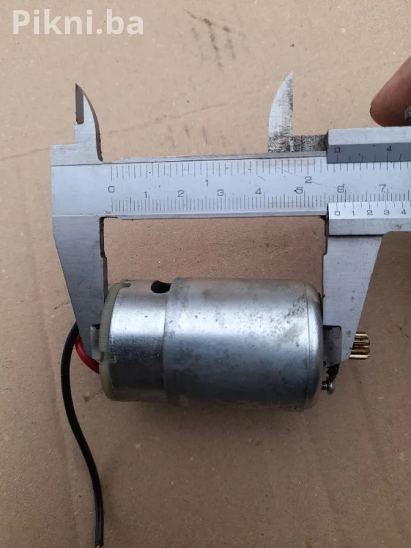 100% ISPRAVAN DC MOTOR RS550 HS | 14.4V elktro | 20 KM
