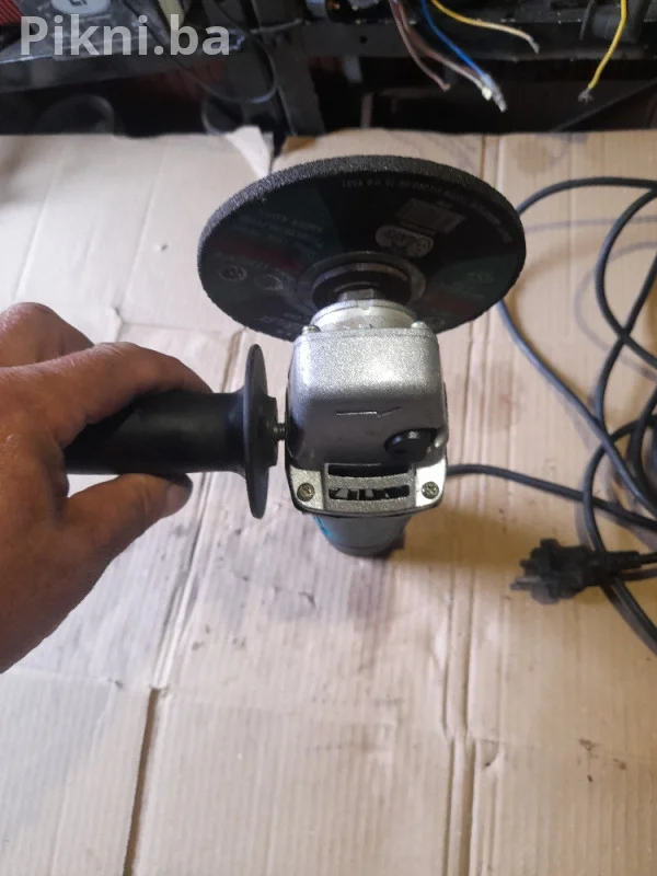 100% ISPRAVNA! MAKITA Ugaona Brusilica 9555HN (125mm, 840W) | Jap