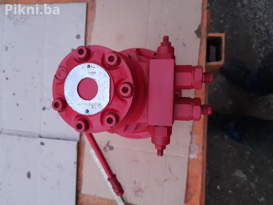 GOTOVO NOV! Brevini Hidro-Motor sa Reduktorom EM1010-80 (Samo 500