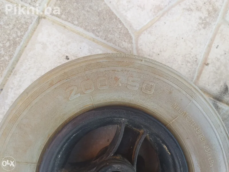 Točkovi gume sa felgom 260/165x60 2 komada