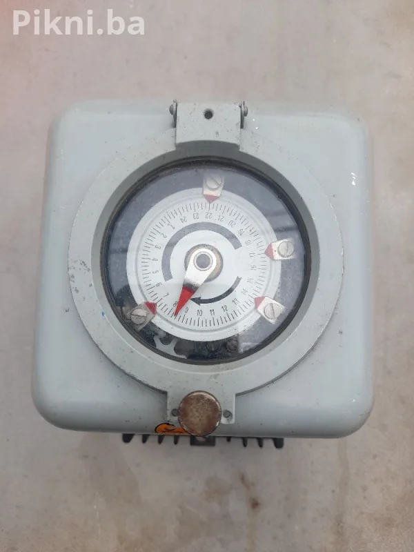 Uklopni sat Iskra TKM3-01 strujomjer mjerac elektricno brojilo