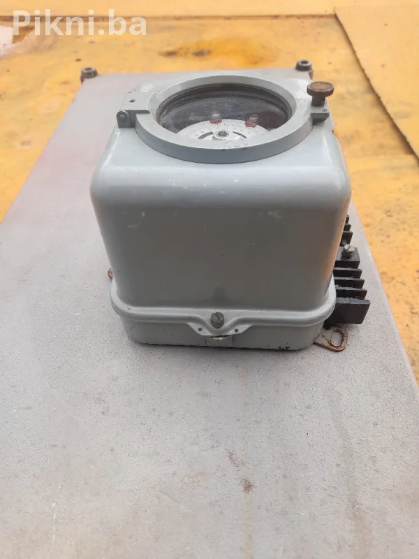 Uklopni sat Iskra TKM3-01 strujomjer mjerac elektricno brojilo