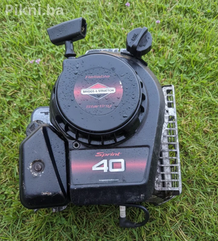 Briggs / Stratton Sprint 40 Motor za Kosilicu / 10A902 / ISPRAVAN