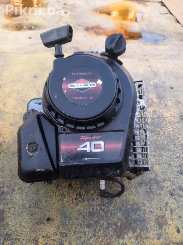 Briggs / Stratton Sprint 40 Motor za Kosilicu / 10A902 / ISPRAVAN
