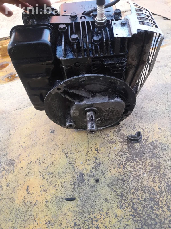 Briggs / Stratton Sprint 40 Motor za Kosilicu / 10A902 / ISPRAVAN