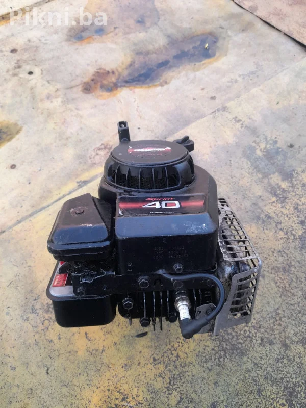 Briggs / Stratton Sprint 40 Motor za Kosilicu / 10A902 / ISPRAVAN