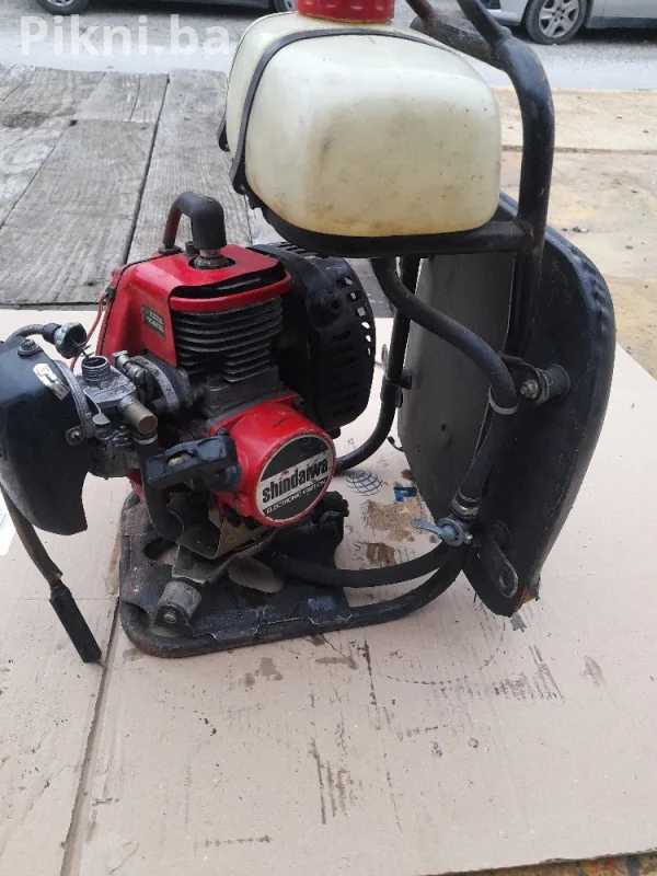 BRZA PRODAJA: Shindaiwa Leđni Motor SK45F / BP-45 (Made in Japan)