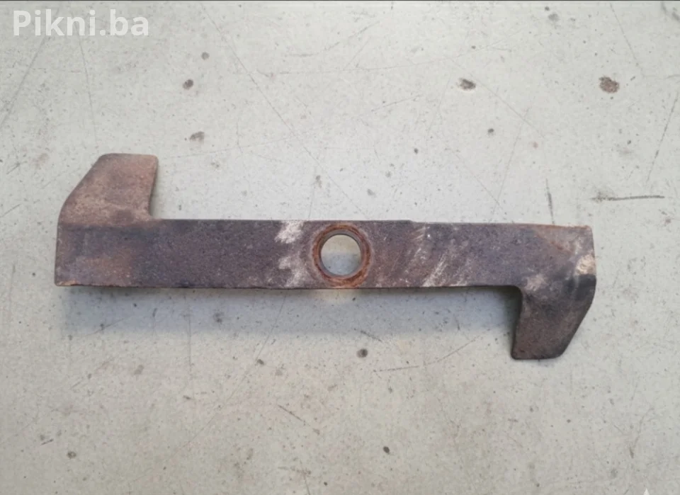 Oglas za Prodaju: Nož / Oštrica za Kosačicu VIKING (cca 40cm Duži
