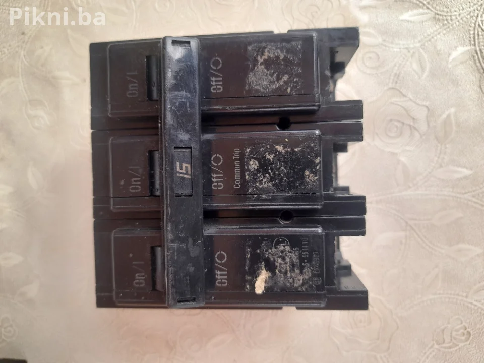 Kontaktor Thomas betts tb315 15A sklopka tropolni prekidac