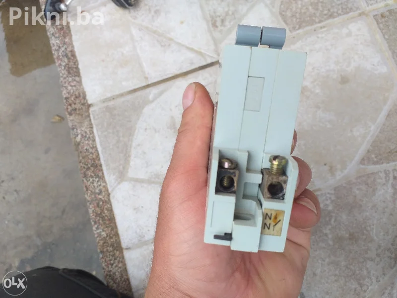 KONTAKTOR Elektro sklopka prekidac f&g
