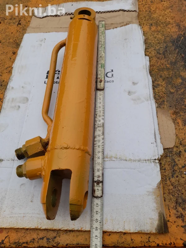 Hidraulicni cilindar klip 45cm traktor bager utovarivac skip Mf