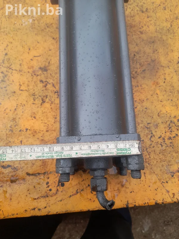 Hidraulični cilindar klip dvosmerni 57cm radni hod 13 cm