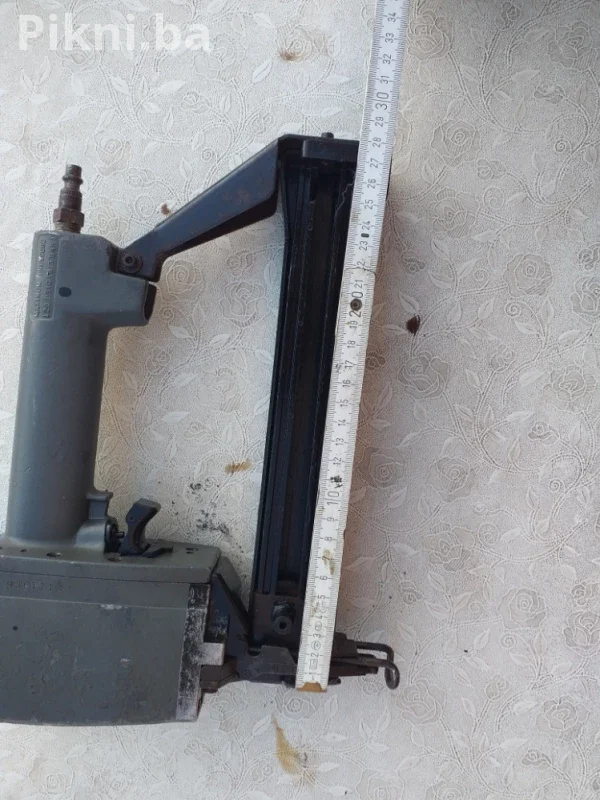 Prodajem pneumatsku heftaricu SENCO SKS 16 7/8"-1-1/2